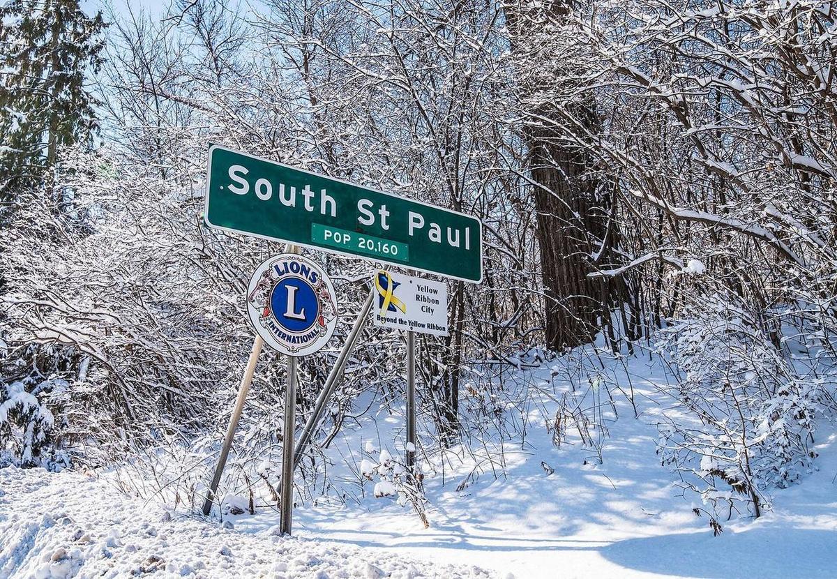 City of South St. Paul population welcome sign in winter